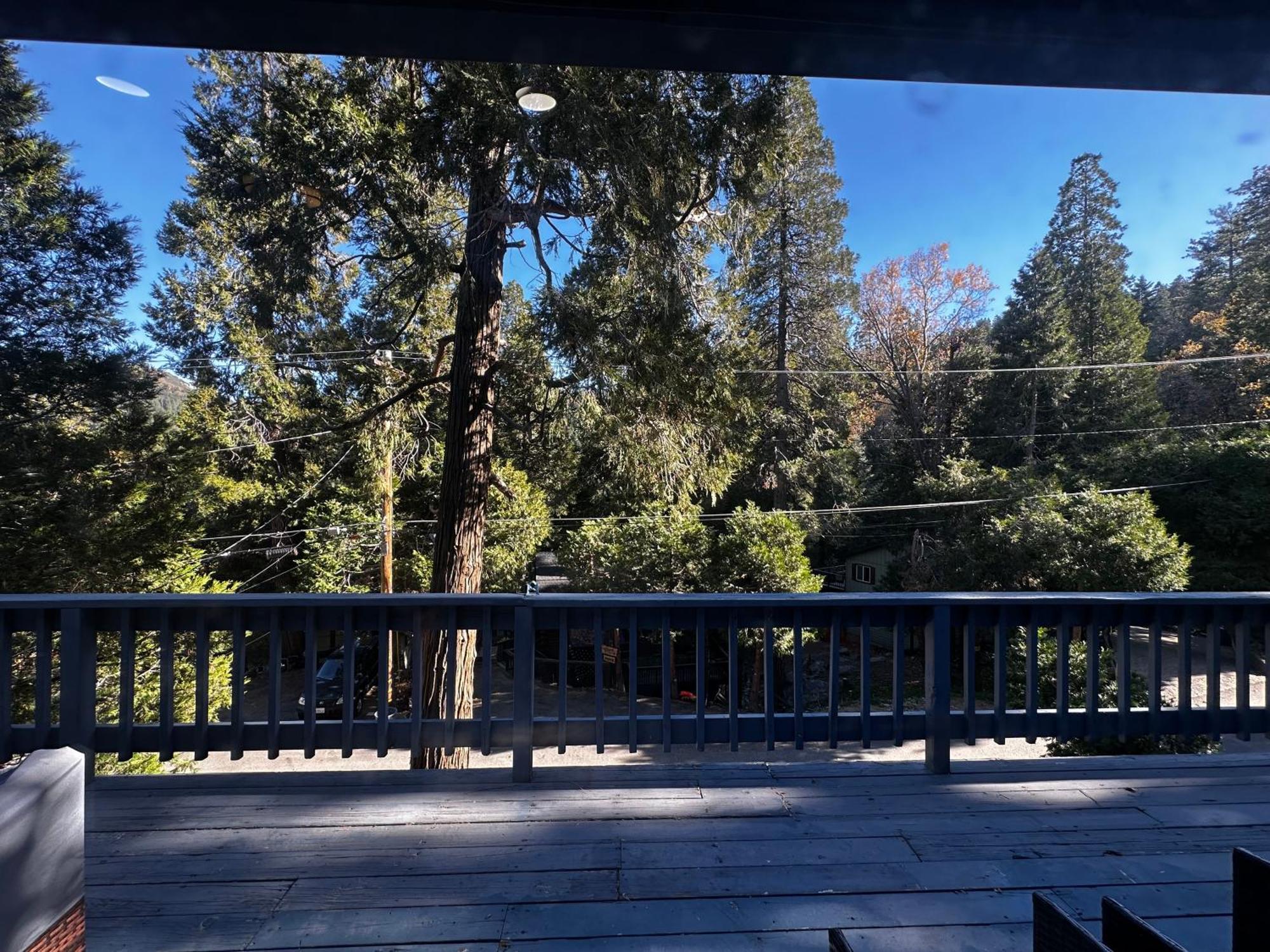 Bluebird Cabin Crestline Exterior photo